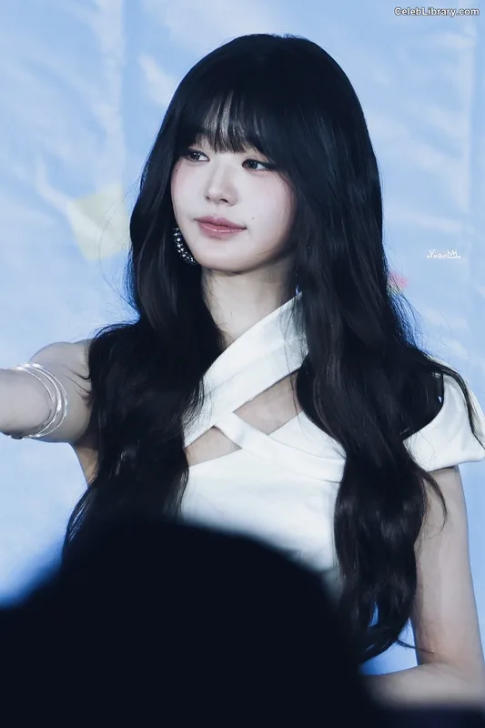 Jang Won-young  장원영 WONYOUNG photo 21 of 5846