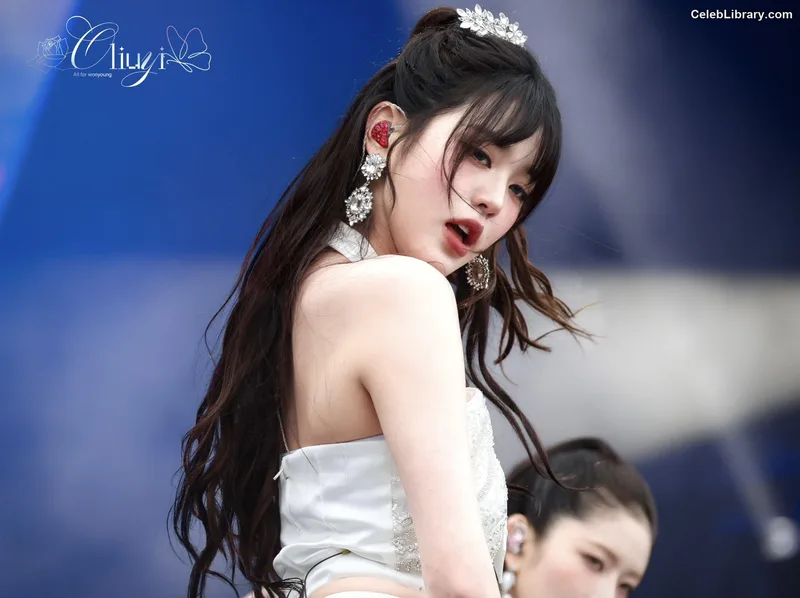 Jang Won-young  장원영 WONYOUNG photo 7 of 5846