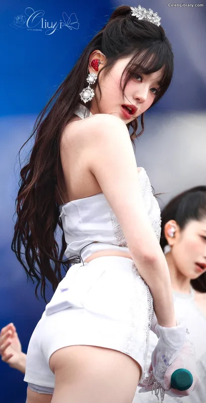 Jang Won-young  장원영 WONYOUNG photo 8 of 5846