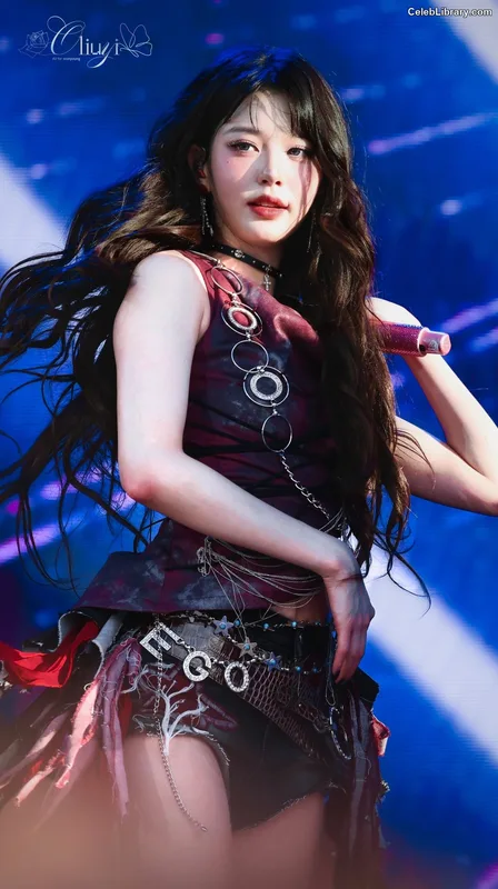 Jang Won-young  장원영 WONYOUNG photo 11 of 5846