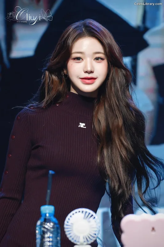Jang Won-young  장원영 WONYOUNG photo 20 of 5846
