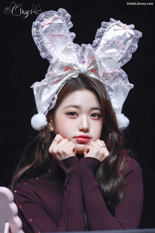 Jang Won-young  장원영 WONYOUNG photo 2 of 5846