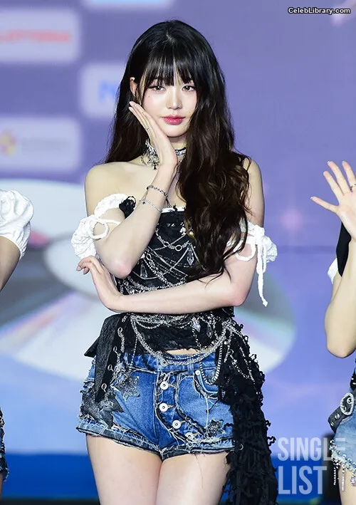 Jang Won-young  장원영 WONYOUNG photo 14 of 5846