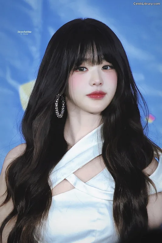 Jang Won-young  장원영 WONYOUNG photo 16 of 5846