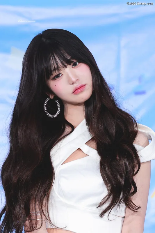 Jang Won-young  장원영 WONYOUNG photo 20 of 5846