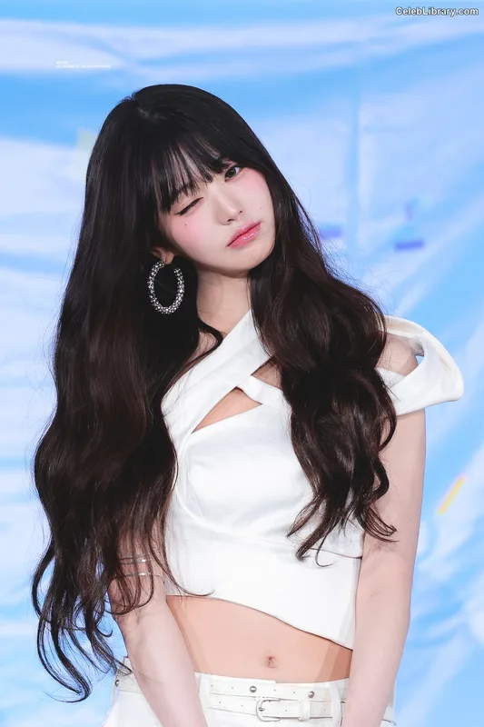 Jang Won-young  장원영 WONYOUNG photo 21 of 5846