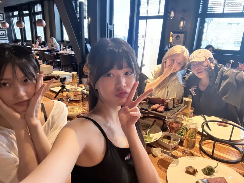 Jang Won-young  장원영 WONYOUNG photo 3 of 5846