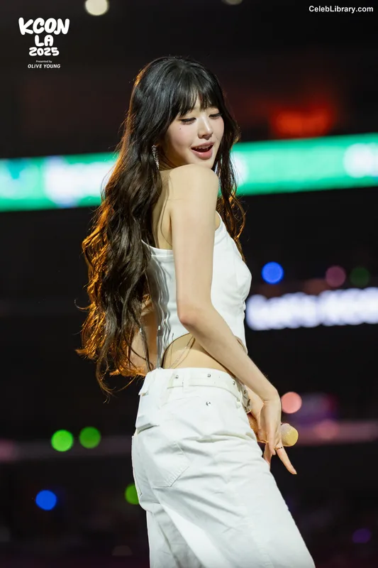 Jang Won-young  장원영 WONYOUNG photo 13 of 5846