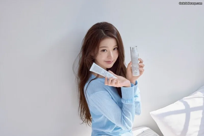 Jang Won-young 장원영 WONYOUNG photo 11 of 5846