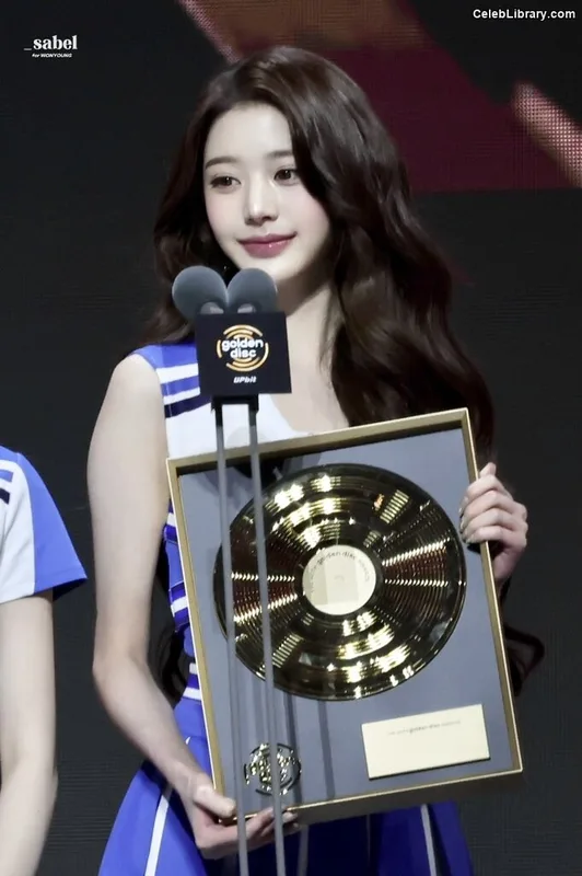 Jang Won-young 장원영 WONYOUNG photo 3 of 5846