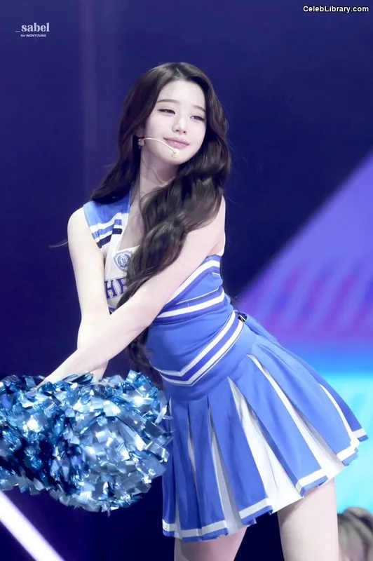 Jang Won-young 장원영 WONYOUNG photo 6 of 5846