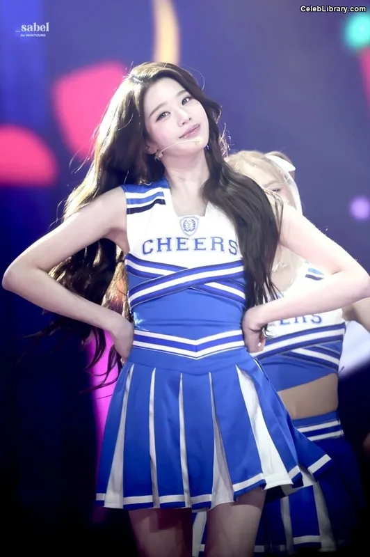 Jang Won-young 장원영 WONYOUNG photo 12 of 5846
