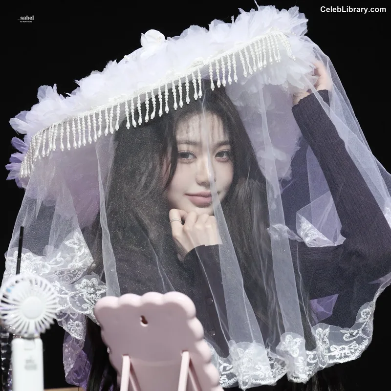 Jang Won-young 장원영 WONYOUNG photo 14 of 5846