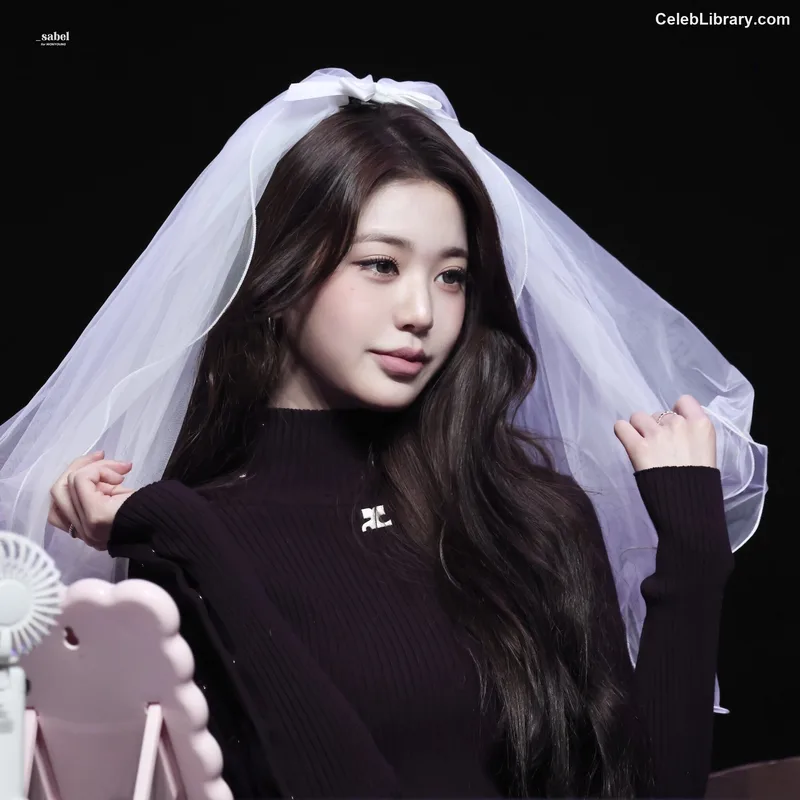 Jang Won-young 장원영 WONYOUNG photo 17 of 5846