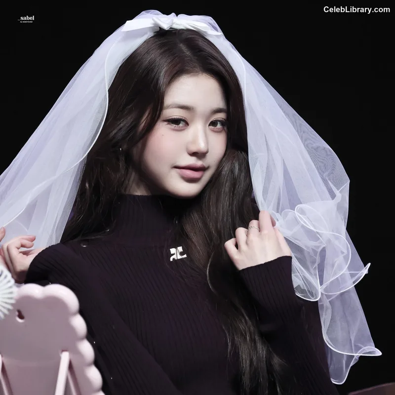 Jang Won-young 장원영 WONYOUNG photo 19 of 5846