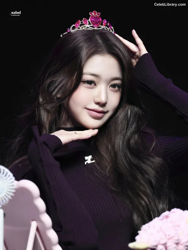 Jang Won-young 장원영 WONYOUNG photo 7 of 5846