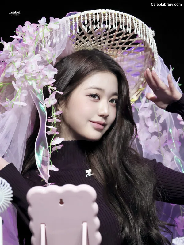 Jang Won-young 장원영 WONYOUNG photo 8 of 5846