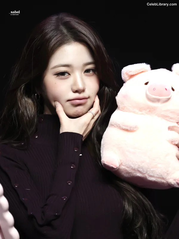 Jang Won-young 장원영 WONYOUNG photo 12 of 5846