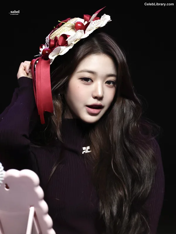 Jang Won-young 장원영 WONYOUNG photo 13 of 5846