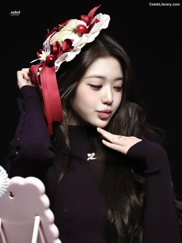 Jang Won-young 장원영 WONYOUNG photo 14 of 5846