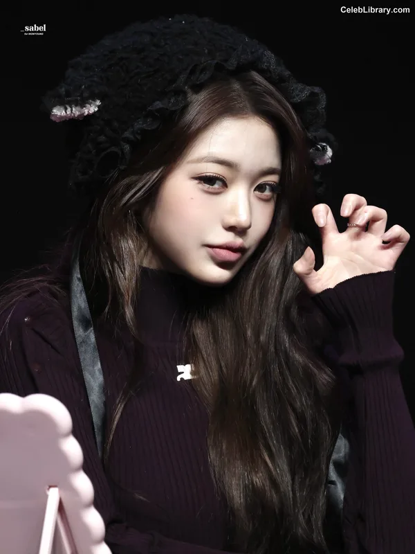 Jang Won-young 장원영 WONYOUNG photo 17 of 5846