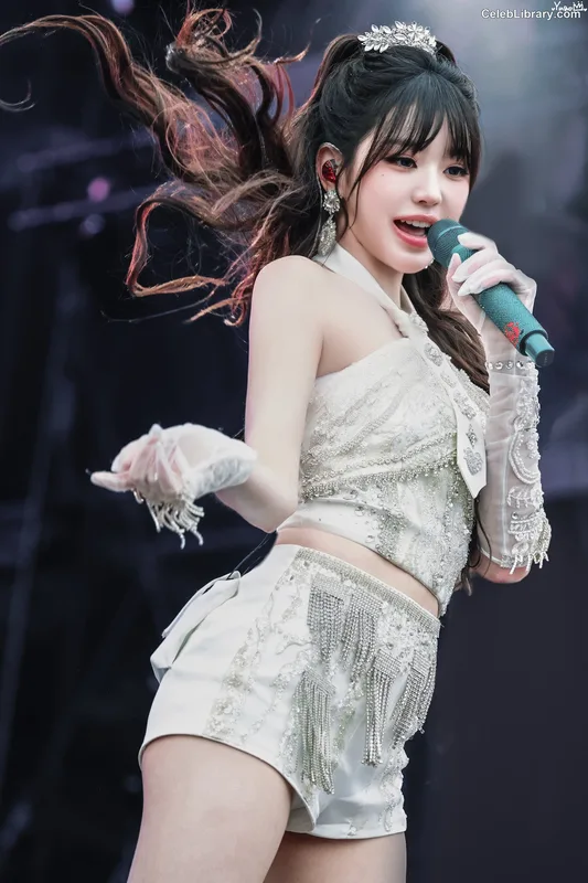Jang Won-young 장원영 WONYOUNG photo 2 of 5846