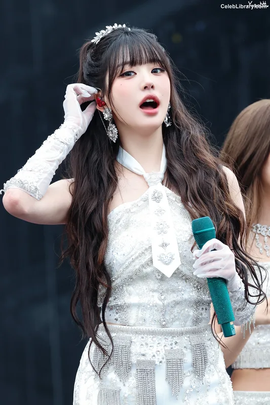 Jang Won-young 장원영 WONYOUNG photo 5 of 5846