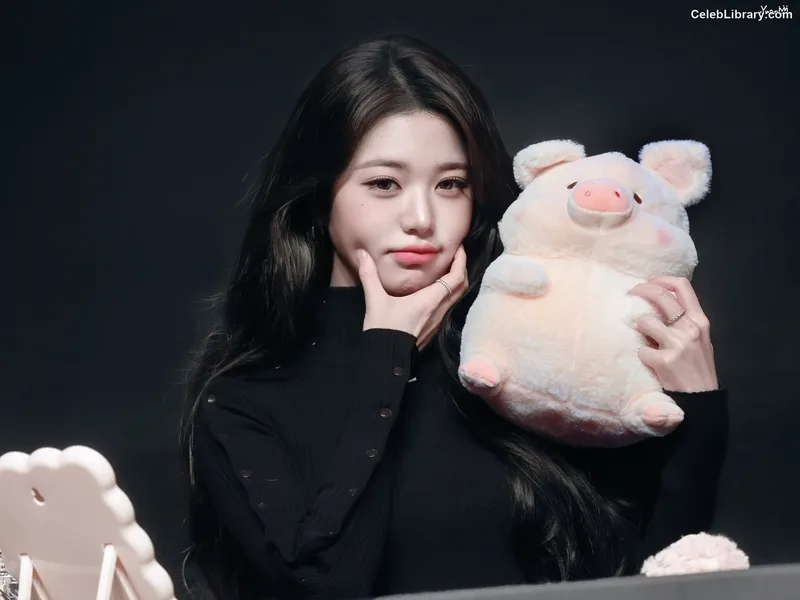 Jang Won-young 장원영 WONYOUNG photo 18 of 5846