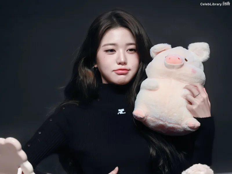 Jang Won-young 장원영 WONYOUNG photo 19 of 5846