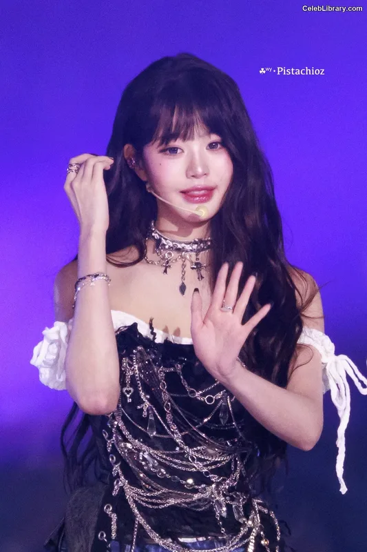 Jang Won-young 장원영 WONYOUNG photo 21 of 5846