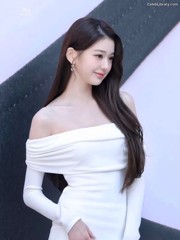 Jang Won-young 장원영 WONYOUNG photo 9 of 5846