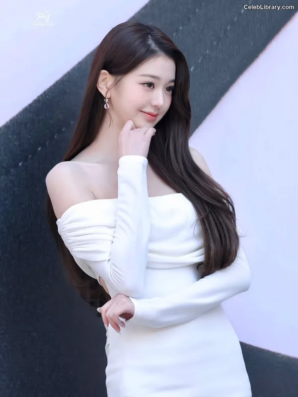 Jang Won-young 장원영 WONYOUNG photo 10 of 5846