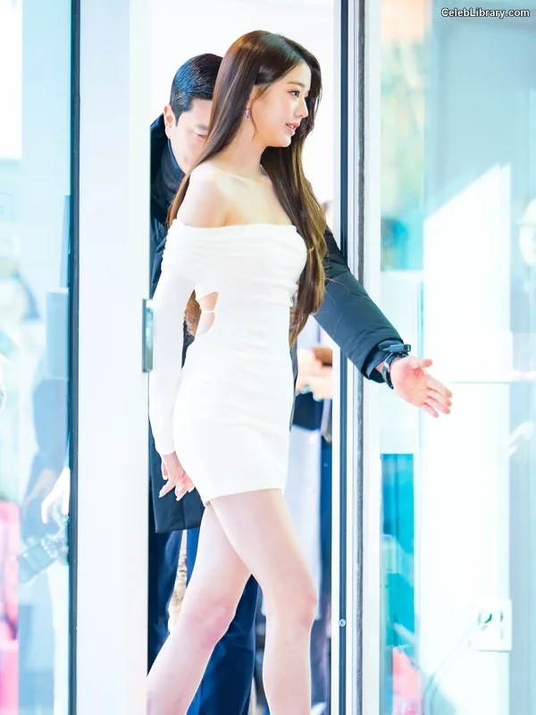 Jang Won-young 장원영 WONYOUNG photo 13 of 5846