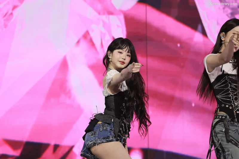 Jang Won-young  장원영 WONYOUNG photo 21 of 5846