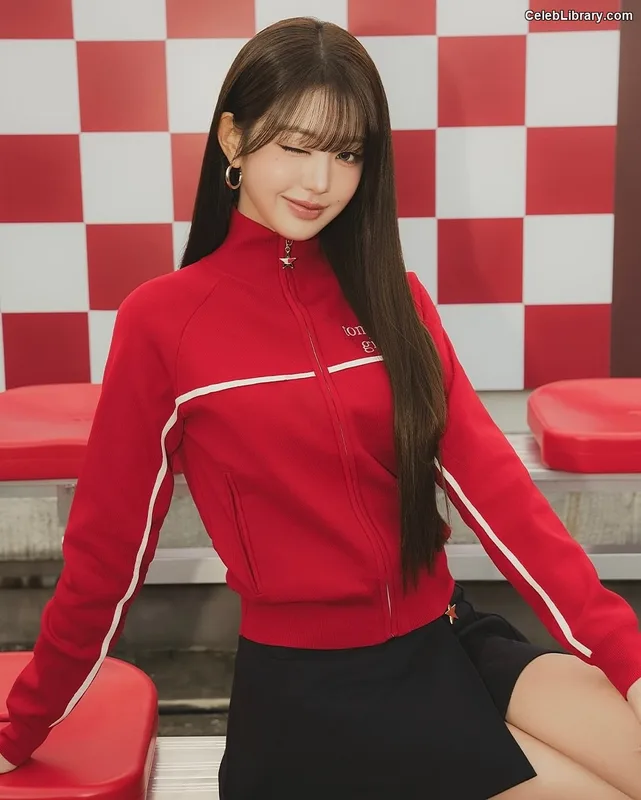 Jang Won-young  장원영 WONYOUNG photo 8 of 5846