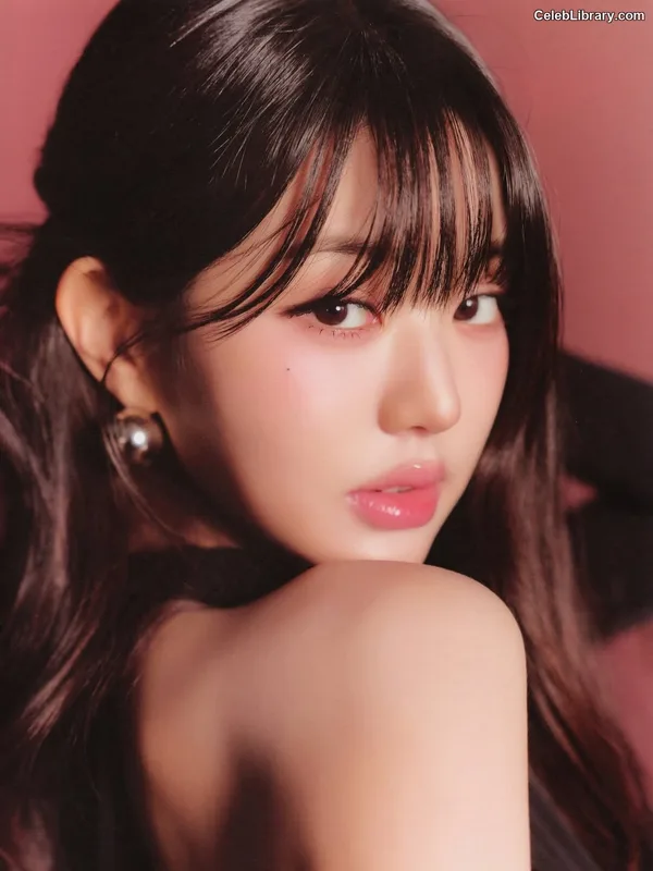 Jang Won-young  장원영 WONYOUNG photo 11 of 5846