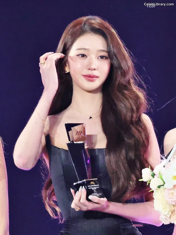 Jang Won-young  장원영 WONYOUNG photo 4 of 5846