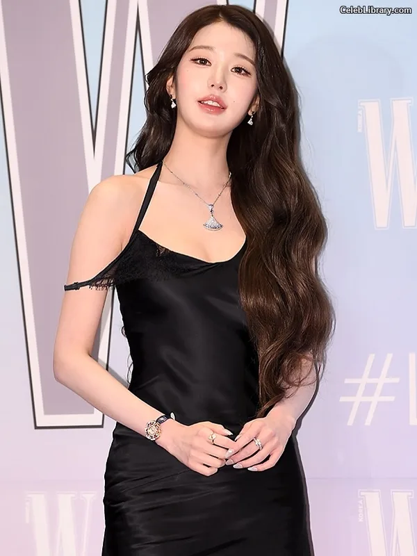 Jang Won-young  장원영 WONYOUNG photo 13 of 5846