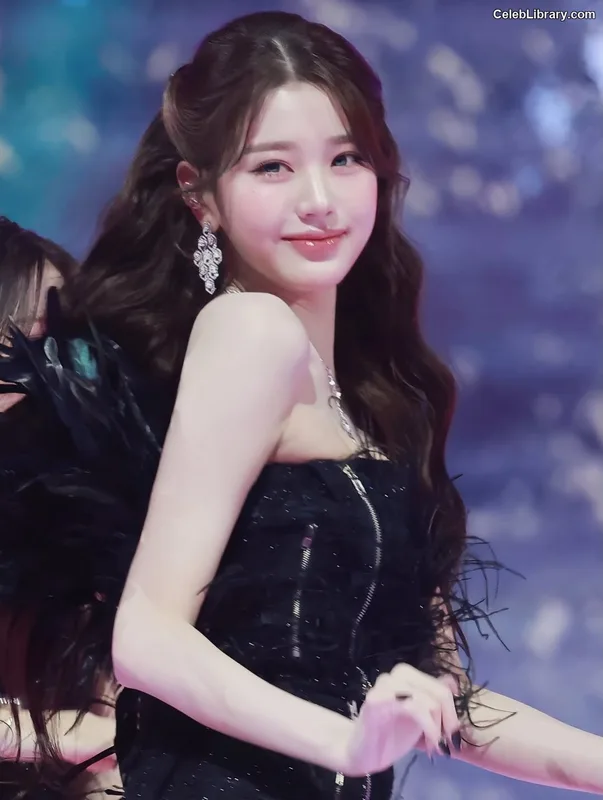 Jang Won-young  장원영 WONYOUNG photo 6 of 5846