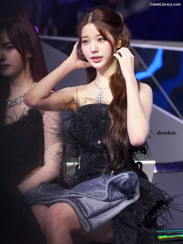 Jang Won-young  장원영 WONYOUNG photo 7 of 5846