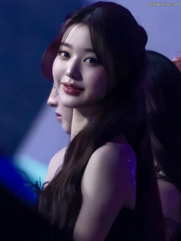 Jang Won-young  장원영 WONYOUNG photo 10 of 5846