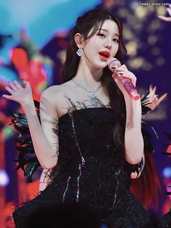 Jang Won-young  장원영 WONYOUNG photo 13 of 5846