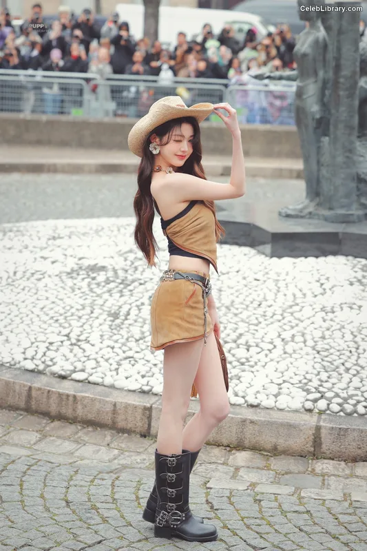 Jang Won-young  장원영 WONYOUNG photo 17 of 5846