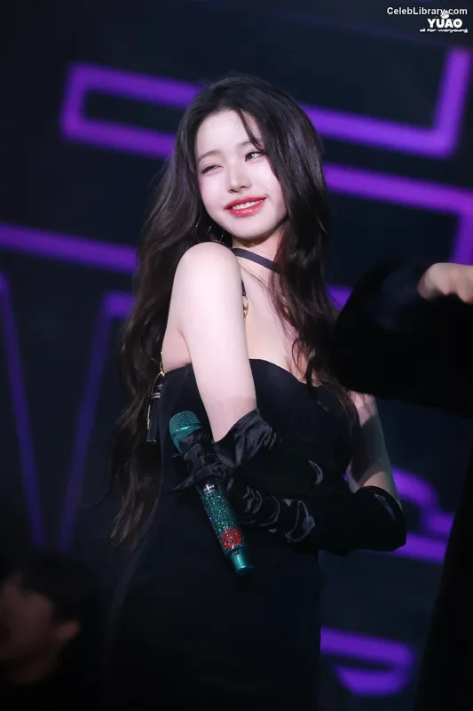 Jang Won-young  장원영 WONYOUNG photo 1 of 5846