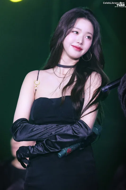 Jang Won-young  장원영 WONYOUNG photo 2 of 5846