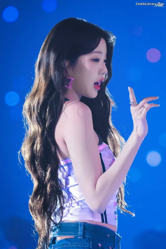 Jang Won-young  장원영 WONYOUNG photo 9 of 5846