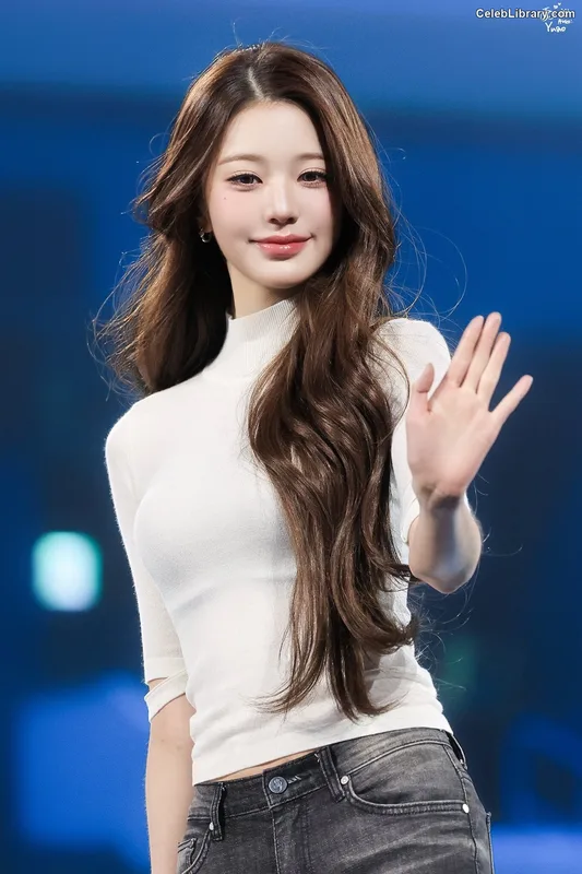 Jang Won-young  장원영 WONYOUNG photo 13 of 5846