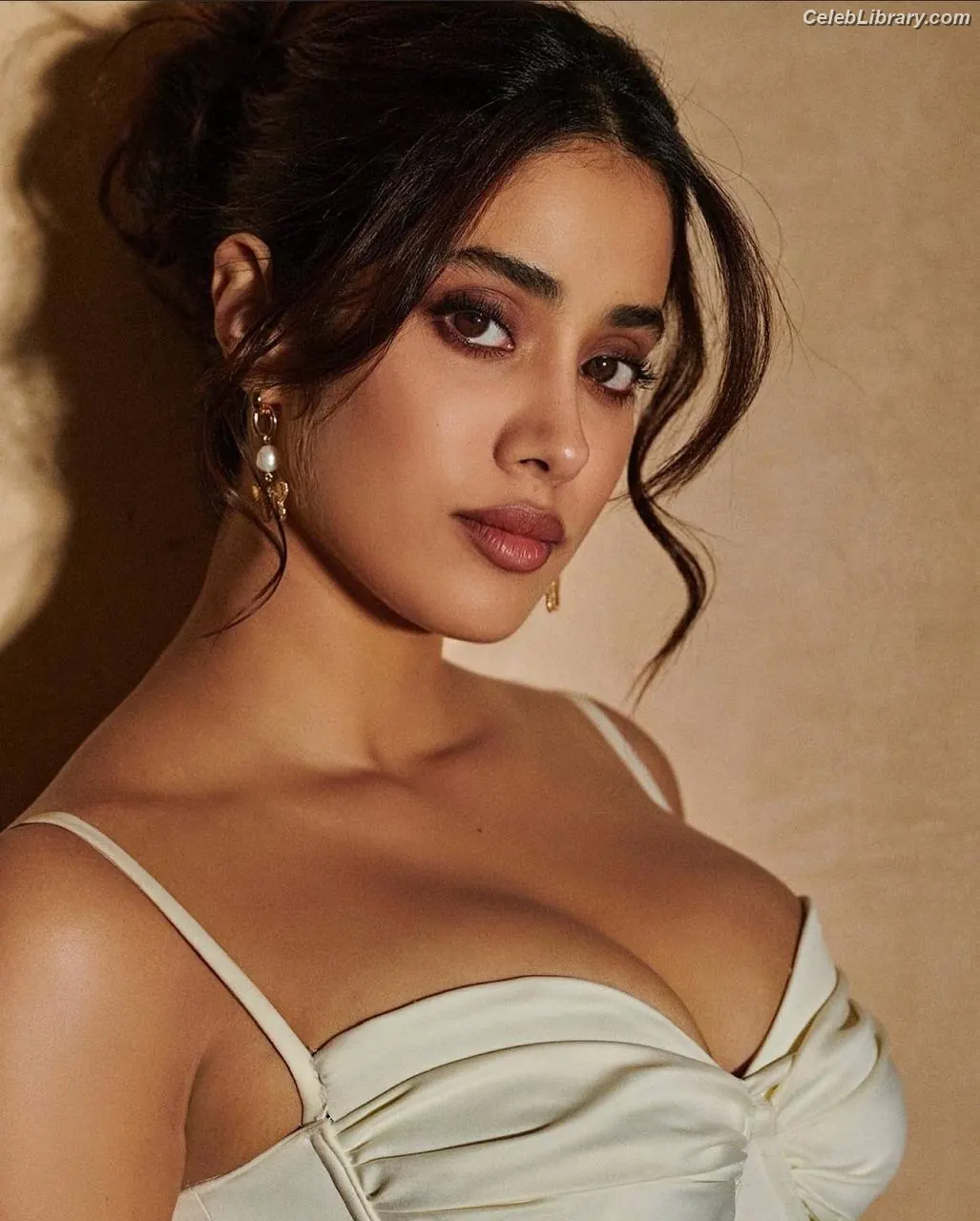 Janhvi Kapoor photo 7 of 234