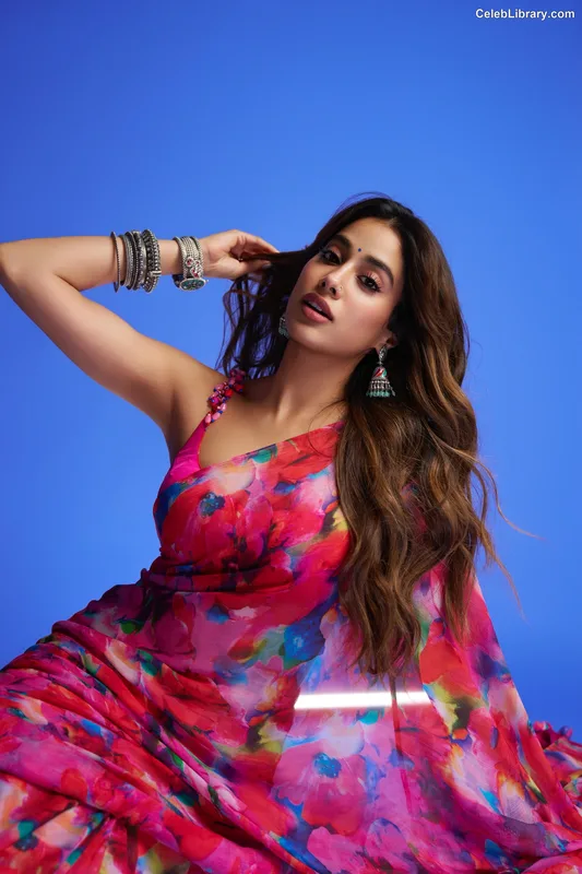 Janhvi Kapoor photo 11 of 235