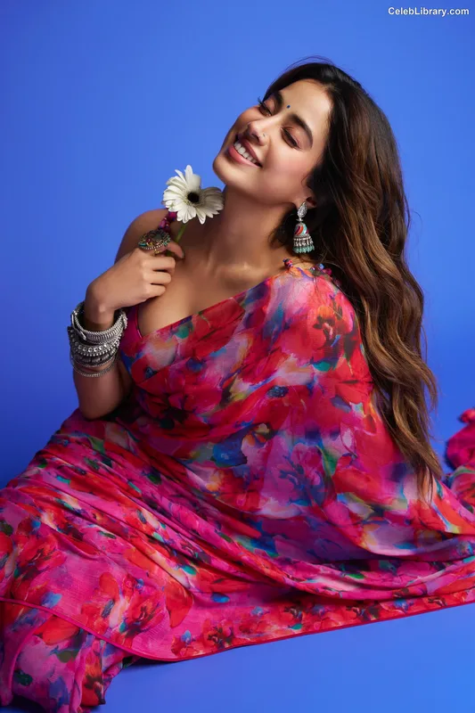 Janhvi Kapoor photo 15 of 235